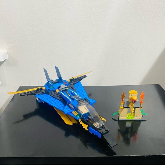 LEGO NINJAGO: Jay's Storm Fighter (9442)  With Manual No Figures - Picture 1 of 8